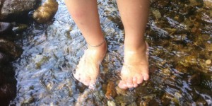 Beitragsbild des Blogbeitrags Besser Einschlafen: Der kühle Kneipp-Guss