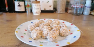 Beitragsbild des Blogbeitrags Süße Alternativen – Karotten-Kugeln