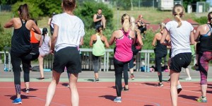 Beitragsbild des Blogbeitrags Selbstverteidigung für Mädchen lernen – ein Ratgeber