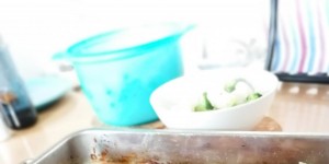 Beitragsbild des Blogbeitrags FOOD | Überbackenes Hühnerfleisch mit Risibisi und Gemüsemix 