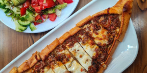 Beitragsbild des Blogbeitrags Istanbul Essen – 17 Dinge die du essen MUSST!