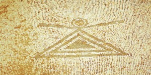 Beitragsbild des Blogbeitrags Jägerin, Hebamme, Mondgöttin, Zauberin