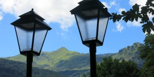 Beitragsbild des Blogbeitrags Zwischen zwei Laternen 