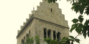 Beitragsbild des Blogbeitrags Sehr selten sind in Österreich die nicht-barocken Kirchtürme