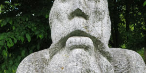 Beitragsbild des Blogbeitrags Samstag 8. April 2023 – humane Viehzucht und Gestaltung von Kirchen.