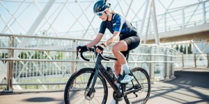 Beitragsbild des Blogbeitrags Tipps und Gedanken zum ersten Rennrad-Kauf: Nora’s Rennrad-Fibel I