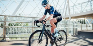 Beitragsbild des Blogbeitrags Tipps und Gedanken zum ersten Rennrad-Kauf: Nora’s Rennrad-Fibel I 