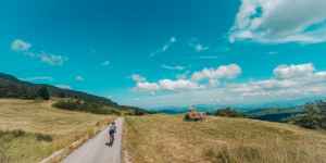 Beitragsbild des Blogbeitrags Fernweh-Medizin: Ideen für deinen Rennrad-Urlaub “nach Corona”
