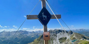 Beitragsbild des Blogbeitrags Ein Gipfelkreuz für die Gamsleiten in Obertauern 