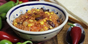 Beitragsbild des Blogbeitrags Chili sin Carne -mit Quinoa und Kartoffeln
