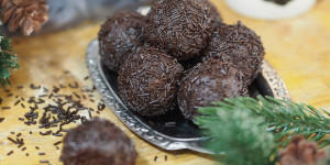 Beitragsbild des Blogbeitrags Rumkugeln I Kuchenverwertung I ohne und mit Alkohol