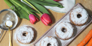 Beitragsbild des Blogbeitrags Mandel-Karotten-Donuts I aus dem Ofen I ohne Mehl