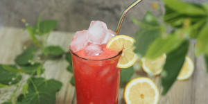 Beitragsbild des Blogbeitrags Limonade mit Wassermelone I erfrischend ohne Zucker 