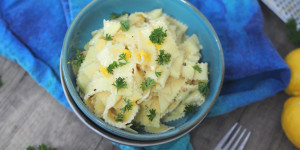 Beitragsbild des Blogbeitrags Zitronen-Pasta I wenige Zutaten – viel Geschmack