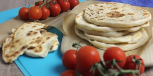 Beitragsbild des Blogbeitrags Thermomix-Thursday #62 -Tiganopsoma -griechisches Pita
