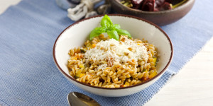 Beitragsbild des Blogbeitrags Gemüse Pasta Arrabiata, einfach vegetarisch, scharfer Genuss, wunderbar! 