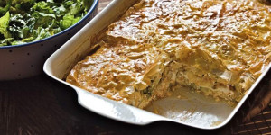 Beitragsbild des Blogbeitrags Yufka Gemüse Auflauf, herrlich vegetarisch und einfach knusprig!