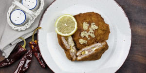 Beitragsbild des Blogbeitrags Cordon Bleu pikant, Pfefferoni, Knoblauch alias Hexenschnitzel 