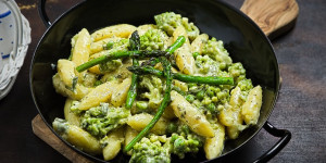 Beitragsbild des Blogbeitrags Romanesco Schupfnudel Pfanne, schnelle Küche, wunderbar einfach gemacht