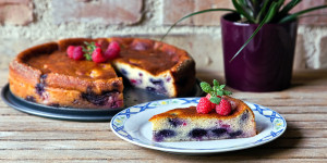 Beitragsbild des Blogbeitrags Beeren Käse Kuchen, Ziger oder Ricotta, der fluffige Traum mit Frucht, ganz einfach!