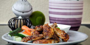 Beitragsbild des Blogbeitrags Chicken Wings klassisch, so einfach geht kein anderes Gericht! Frisch aus dem Ofen!