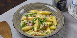 Beitragsbild des Blogbeitrags Schupfnudeln Speck Erbsen Sosse, absolut ein schneller Sattmacher der schmeckt!