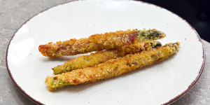 Beitragsbild des Blogbeitrags Gebackener Prosciutto Spargel in der Panko Knusperpanade, einfach genial!