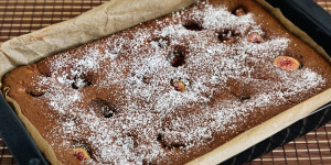 Beitragsbild des Blogbeitrags Feigenkuchen mit Schoko-Öl Masse, einfach fruchtig und fluffig, so gehts!