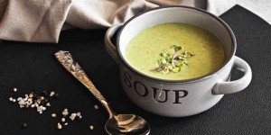 Beitragsbild des Blogbeitrags Cremige Suppen, 5 Rezepte für die kalte Jahreszeit, Genuss, der innerlich wärmt! 