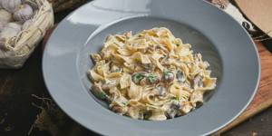 Beitragsbild des Blogbeitrags Pasta Maroni Pilz Soße, wenig Zutaten, einfach Genuss, fertig in 25 Minuten!