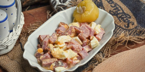 Beitragsbild des Blogbeitrags Fleischsalat, so schmeckt kaltes Fleisch wunderbar, fertig in 20 Minuten, Genuss pur!