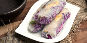 Beitragsbild des Blogbeitrags Summer Rolls mit Huhn, genial einfach, so funktioniert schnelle Küche in 15 Minuten! 