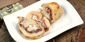 Beitragsbild des Blogbeitrags Hühnerroulade mit Schinken Ricotta Füllung, immer ein Genuss, fertig in 30 Minuten, mhhh