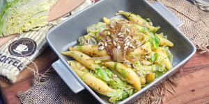 Beitragsbild des Blogbeitrags Schupfnudeln mit Kraut und Zwiebeln, köstliche Küche, in 25 Minuten zum Genuss!