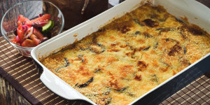 Beitragsbild des Blogbeitrags Linsen Moussaka, der griechische Klassiker einmal anders! Einfach vegetarisch gut!