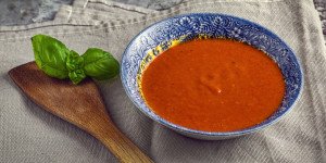 Beitragsbild des Blogbeitrags Currysoße, die ultimative Beilage mit vielen Möglichkeiten, einfach gemacht in 30 Minuten