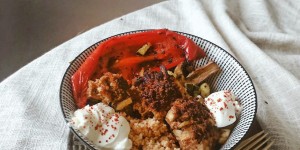 Beitragsbild des Blogbeitrags Orientalische Bowl mit Köfte auf Couscous 