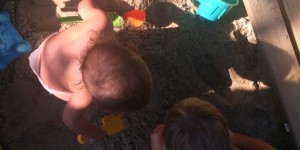 Beitragsbild des Blogbeitrags Produkttest ::: Sandkasten von Wickey