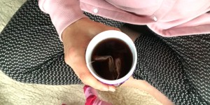 Beitragsbild des Blogbeitrags Tagebuchbloggen | Gedanken zur Selbstfürsorge + eine kleine Achtsamkeitsübung für jeden Tag