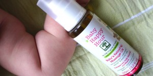 Beitragsbild des Blogbeitrags Babymassage | Liebe, Geborgenheit und Tipps zur Massage bei Bäuchlein-Beschwerden 