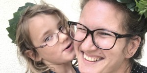 Beitragsbild des Blogbeitrags Basteln mit Naturmaterialien | Wunderschöne Blätterkrone für Waldelfen, Waldgeister, Prinzen und Prinzessinnen