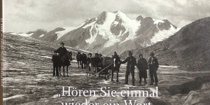 Beitragsbild des Blogbeitrags „Todte Heuschrecke auf dem Gurgler Ferner“