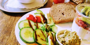 Beitragsbild des Blogbeitrags Corto e Nero – vegan frühstücken in Wien 