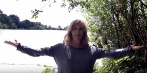 Beitragsbild des Blogbeitrags Einfache Qigong-Übung für das Feuer-Element