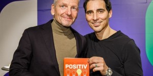 Beitragsbild des Blogbeitrags Autor*innen im Gespräch 5: Bardia Monshi & Mathias Berthold („Positiv Denken allein hilft auch nicht.“)