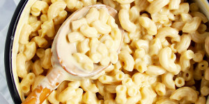 Beitragsbild des Blogbeitrags Schnelle Mac and Cheese ohne Ofen