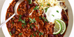 Beitragsbild des Blogbeitrags Schnelles Chili con Carne – mit Video