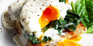 Beitragsbild des Blogbeitrags Eggs Florentine – mit der perfekten Sauce