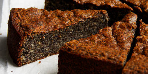Beitragsbild des Blogbeitrags Saftiger Mohnkuchen ohne Mehl
