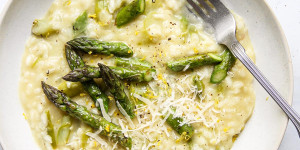 Beitragsbild des Blogbeitrags Cremiges Spargelrisotto